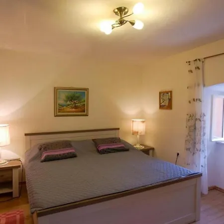 House Golovik * Brseč