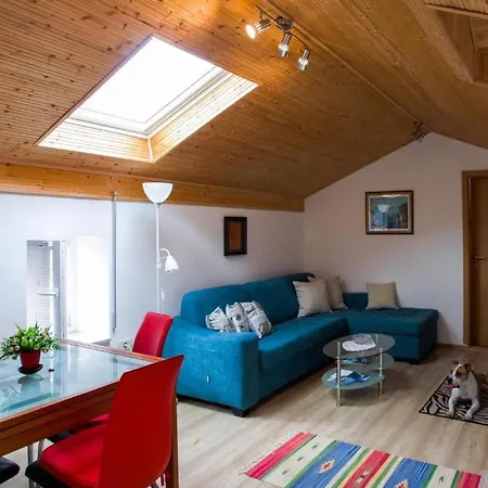 House Golovik Casa de Férias Brseč