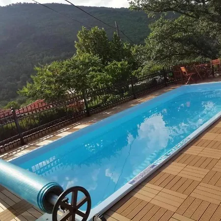 House Golovik Casa de Férias *