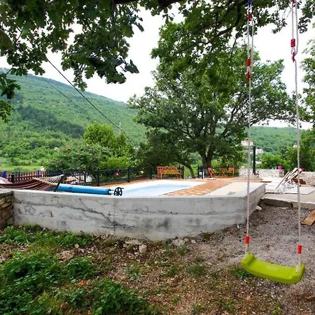 Casa de Férias House Golovik