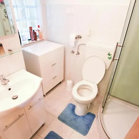 Vikendica House Golovik