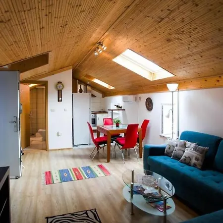 House Golovik Holiday home Brsec